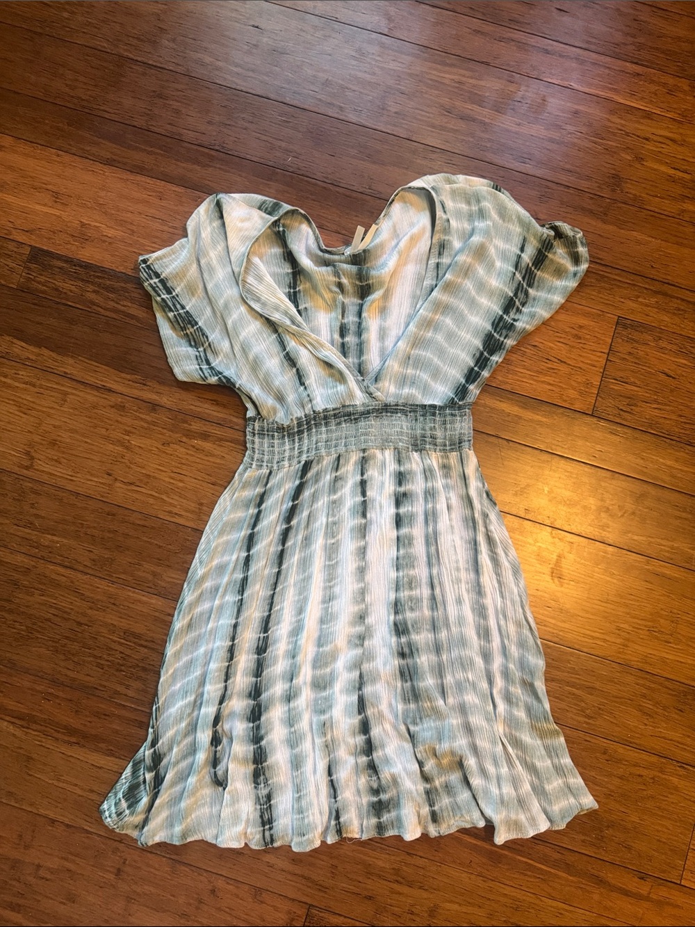 Casual green Tie-Dye V-Neck Smocked-Waist Mini Dress